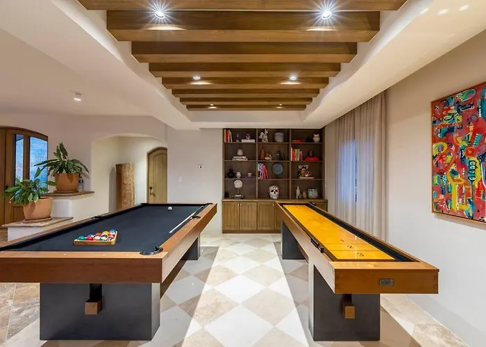 Casa La Pinata 7br - Concierge And Maid Included