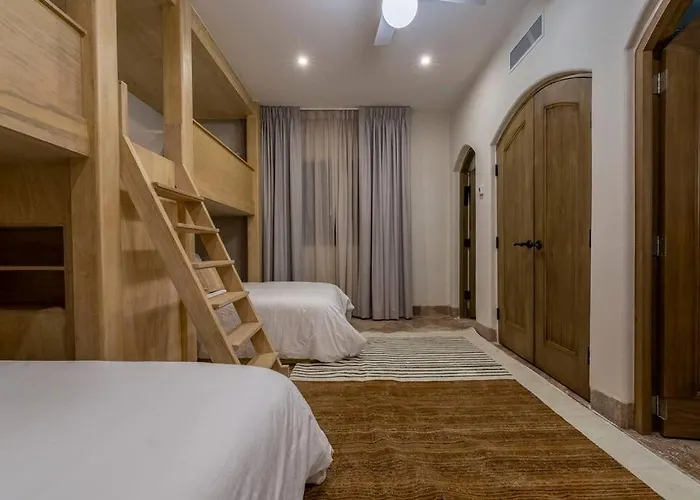 Villa Casa La Pinata 7br - Concierge And Maid Included