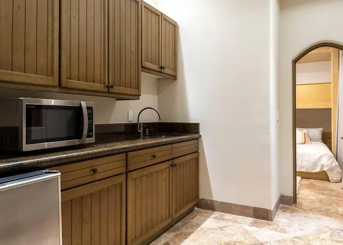 Casa La Pinata 7br - Concierge And Maid Included
