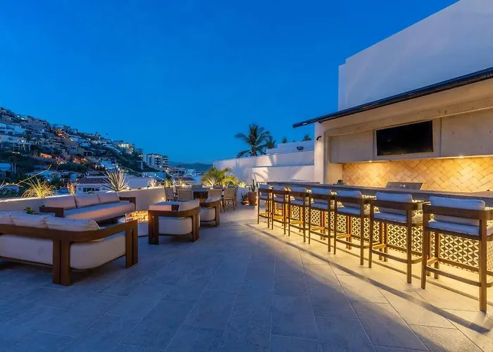 Casa La Pinata 7br - Concierge And Maid Included Villa