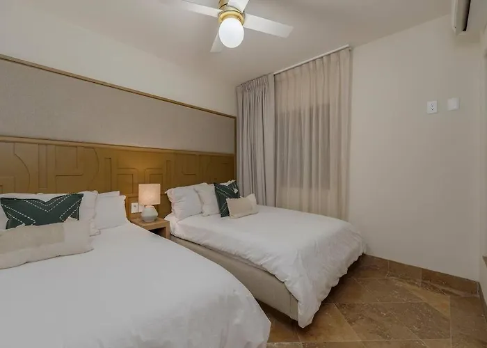 Casa La Pinata 7br - Concierge And Maid Included Villa *