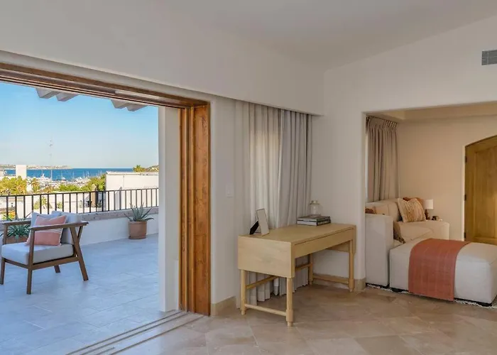 Casa La Pinata 7br - Concierge And Maid Included