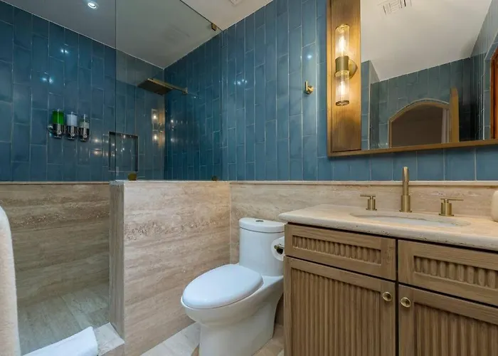 Casa La Pinata 7br - Concierge And Maid Included Villa