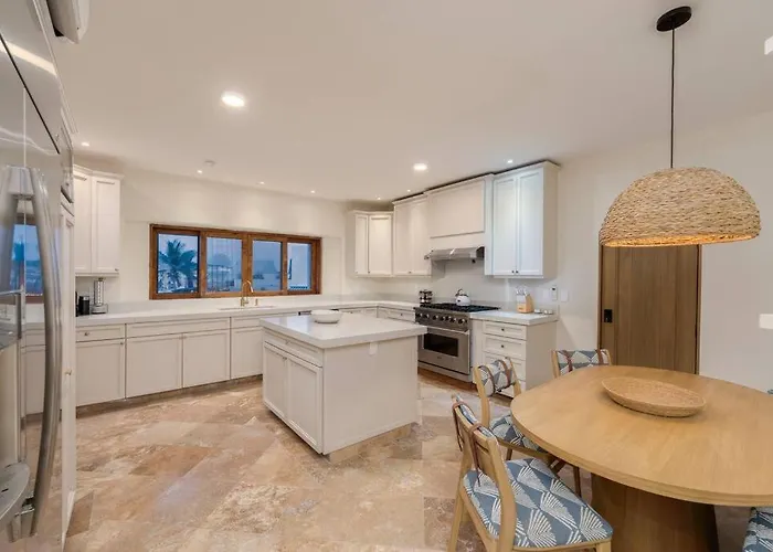 Casa La Pinata 7br - Concierge And Maid Included Villa