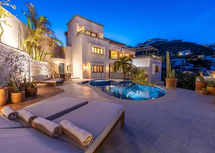 Casa La Pinata 7br - Concierge And Maid Included *