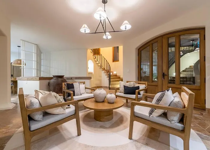 Casa La Pinata 7br - Concierge And Maid Included Villa *